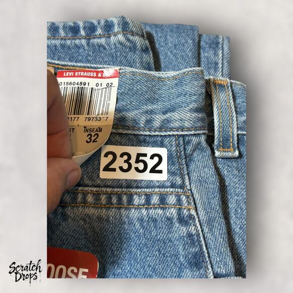 Levi's Men's 560 Loose Fit Tapered Leg Jeans W54 L32 Classic Comfortable Denim - Picture 5 of 5